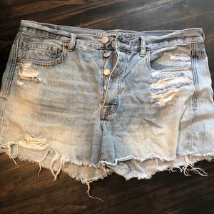 AE Highwaisted Button Up Cutoff Shorts